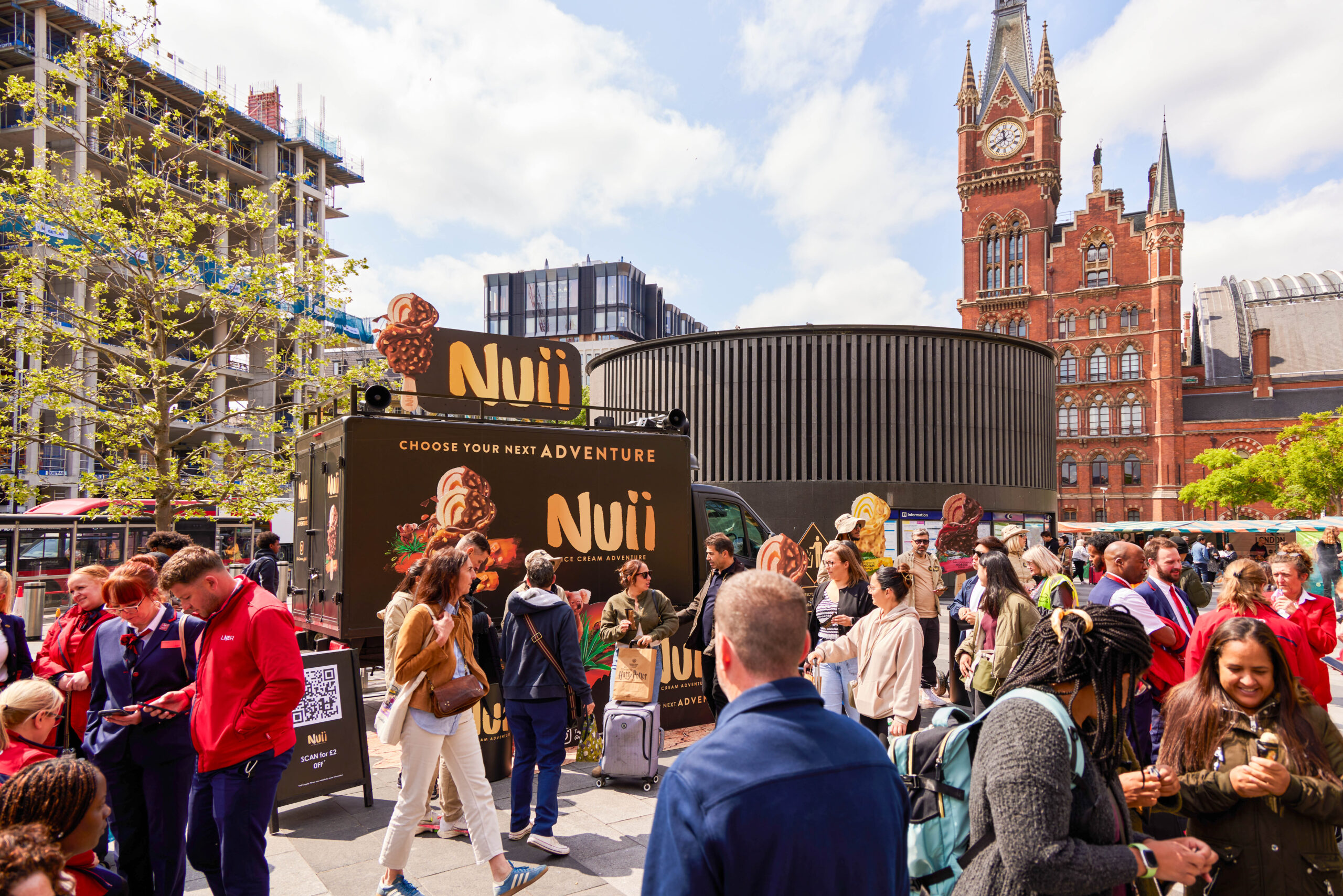Nuii at King's Cross Station_24