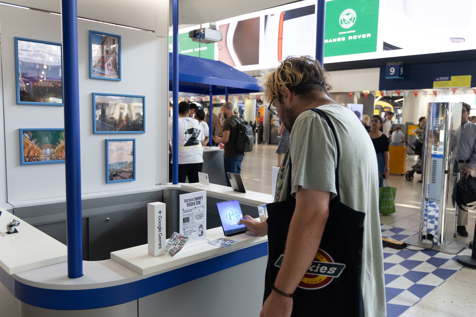 Samsung at London Waterloo Station 3