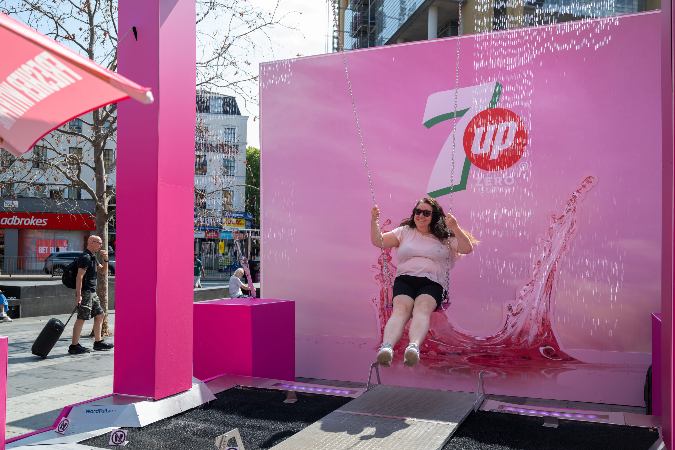 7-Up Pink Lemonade at King's Cross_060